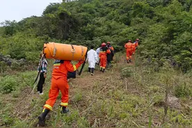 广西柳州群众上山祭祖遇滚石掉落  造成1人死亡  5人受伤图片