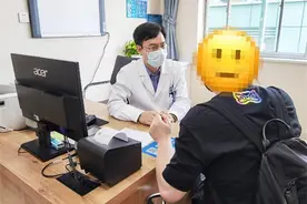 中考结束就捂着脖子冲进诊室 这个病低龄孩子也会有图片
