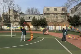 龙舞校园 圈出欢乐时光  ——西安市浐灞十九小趣玩课间活动图片