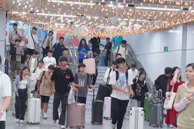 国庆假期，合肥地铁线网9个站点进站量破纪录图片