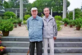 当时两少年，如今亦未老——朱季海与张洪钧的师生情图片