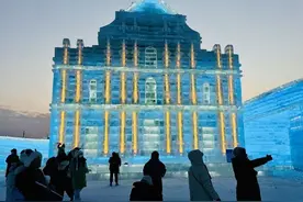 港澳台地标亮相哈尔滨冰雪大世界图片