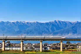 75年！时速20到350公里，云南铁路的“咣当”声消失了图片