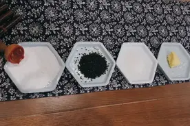 美食厨房丨黑芝麻糕图片