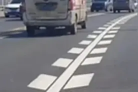 【科普】这种“鱼骨线”能变道吗？🤔答案是……图片