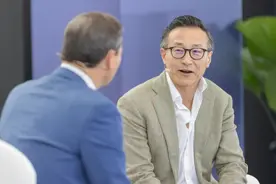 速递｜阿里巴巴董事长蔡崇信发出“泡沫”警告：AI数据中心建设已超出实际需求图片