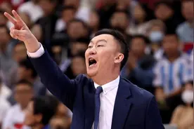 进攻不灵 客场难赢！青岛男篮负于福建男篮，对手六人得分上双图片