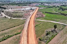 长治市潞城区“太行一号”旅游公路加紧施工图片