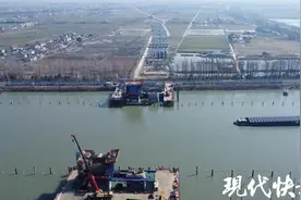 宁盐高速扬州段首个悬浇梁“0号块”浇筑完成图片