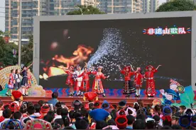 南宁市民主路小学佛子岭校区举办2025年“广西三月三”赶歌圩活动图片