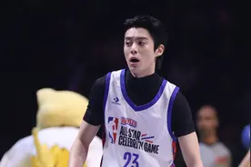全明星名人赛王鹤棣2分4篮板 邦兹队战胜莱斯队图片