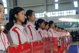 近600名“功夫小子”聚临清，2024中国中学生武术联赛开赛图片