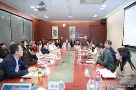 ​女性生存的轻与重：虹影作品主题研讨会在复旦大学召开图片