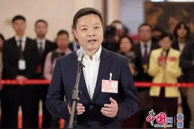 人形机器人、飞行汽车、海南自贸港……“代表通道”带来这些信息图片