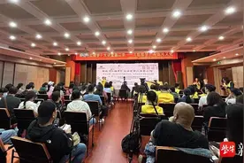 听说，《红楼梦》写到第八十回，曹雪芹悄悄回了趟南京图片