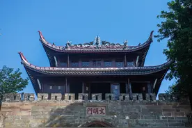 文化中国行·长江之歌 | 江水奔涌，古城墙边听历史涛声图片