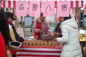 腊八粥伴健康“大餐” 这个社区好热闹图片
