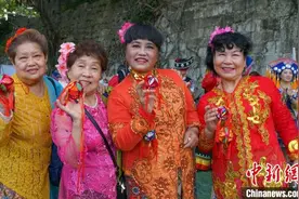 广西桂林叠彩区举办“广西三月三 叠彩上春山”主题活动图片