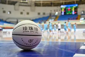 以礼传情，山海连心——这场运动会赠礼不一般图片