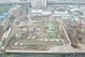 成都火车北站改造刷新“进度条”，上盖平台二阶段桩基施工已完成90%图片