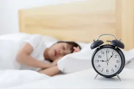 冬天为什么会起床困难呢，如何快速起床？图片