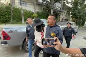 演员王星已离开达府移民局，被送往泰国湄索机场图片