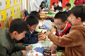评论丨没有课上却不放假，学校带娃福利难解家长假期焦虑图片