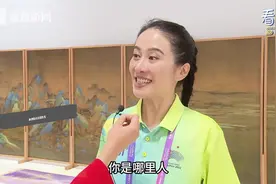 叶璇现身杭州 不是拍戏而是做亚运志愿者图片