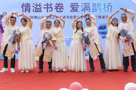爱满前海，情定一线！这场工友夫妻集体婚礼甜度爆表图片