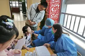 落实质量控制，他们守护学生口腔健康图片