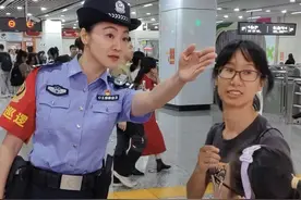 客流增加，守护升级  长沙重点地铁站点执勤备勤警力上浮100%图片