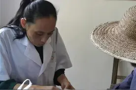 村民盛赞好村医陈亚：她是我们健康的活档案图片