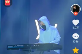 全球知名DJ空降杭州一大学现场表演，高校迎新晚会“星光熠熠”图片