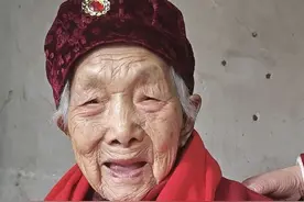 好温馨！湖南110岁娭毑过生日，给小自己超百岁的玄孙女喂蛋糕图片