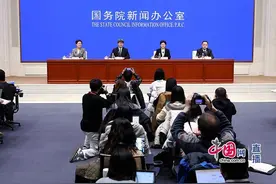 工信部答红星新闻：积极扩大新能源汽车消费，制定促进换电模式发展的指导意见图片