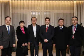 邓励任中国驻法国兼驻摩纳哥大使图片