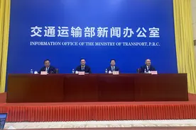 交通运输部：五一假期小型客车收费公路免收通行费图片
