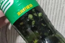 浙江多地出现大量臭屁虫：抓不完，根本抓不完，对人体健康没影响图片