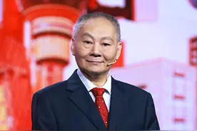 记者节专访丨唐湘岳：每一个典型人物 都是我人生的加油站图片