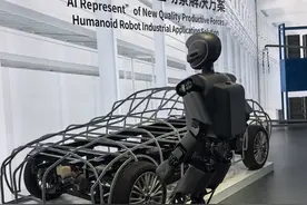 人形机器人进车企“打工”，质检员、分拣员、搬运工都能干图片