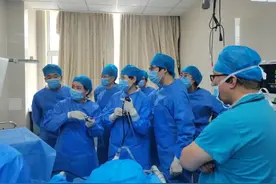 热蒸汽上场为肺“瘦身”，憋喘十余年的59岁男子终能畅快呼吸图片