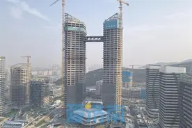 济南在建最高“空中连廊”主体施工接近尾声图片