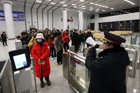 39分钟密云到朝阳，通勤高铁让他们的上班路更从容图片