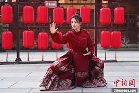 甘肃天水“女侠”张含亮：传承习武世家“绝技”走俏网络图片