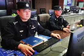 地铁站周边非机动车常被盗，警方提醒：勿忘锁车图片