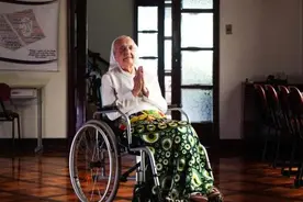 全球最长寿人瑞糸冈富子在日本去世，100岁时还能不拄拐爬石阶图片