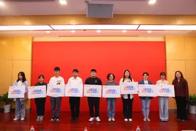 这个创新实验室“拍了拍”你，快来打卡吧~图片