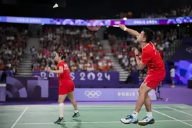 头号种子圆梦巴黎！郑思维/黄雅琼夺得羽毛球混双金牌图片