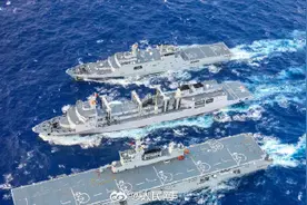 南部战区海军实弹射击高燃大片图片
