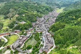 幸福生活，像花儿一样绽放——习近平总书记在贵州和云南考察纪实图片